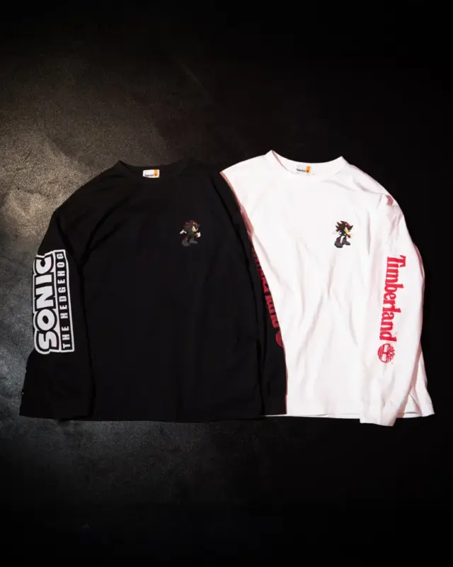 長袖グラフィックTシャツ