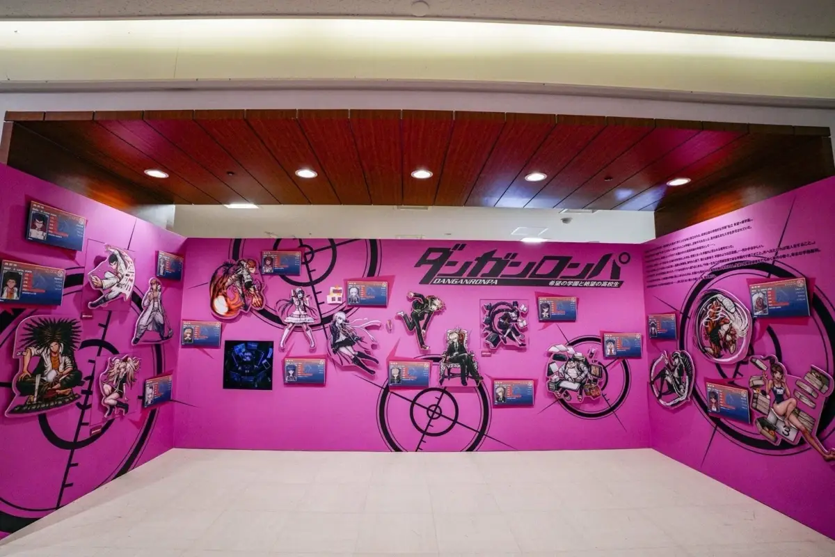 ダンガンロンパのキャラクター展示
