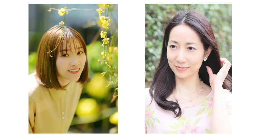二人の女性のポートレート写真です。左の女性は黄色い花に囲まれ笑顔を見せており、右の女性は緑豊かな背景の前で優しく微笑んでいます。