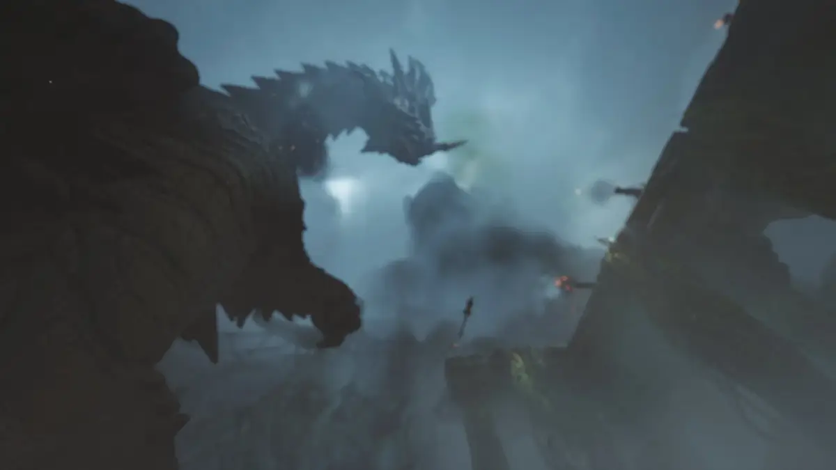 霧深い空を巨大なドラゴンが飛翔する