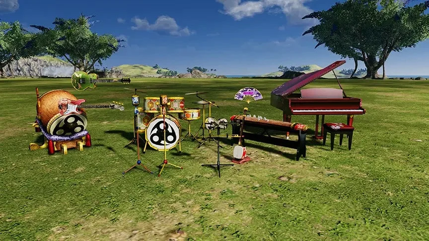 和太鼓や三味線など様々な楽器が野外に設置された幻想的な空間